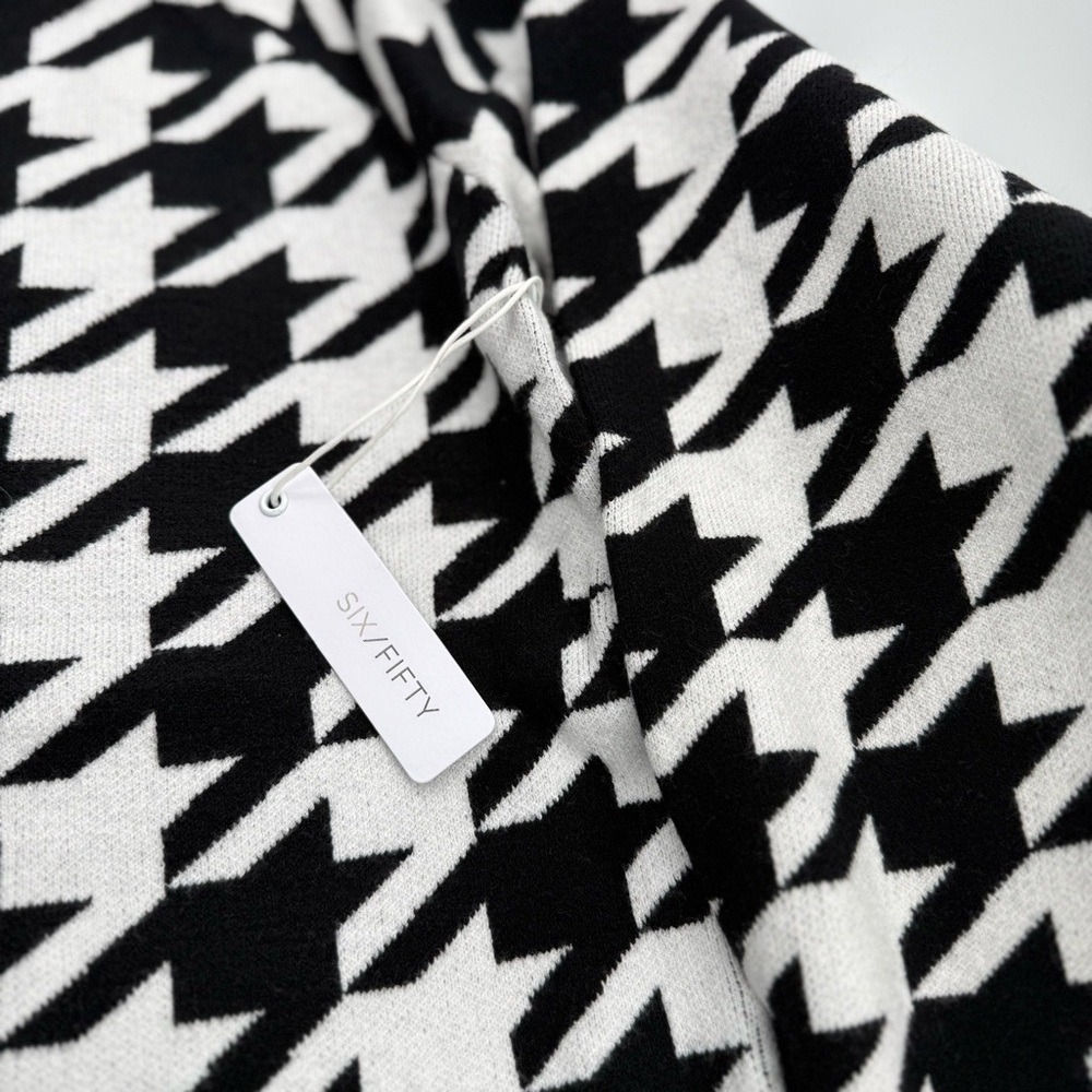 Six/Fifty Classic Houndstooth Black and White Women's Sweater - Picture 4 of 9